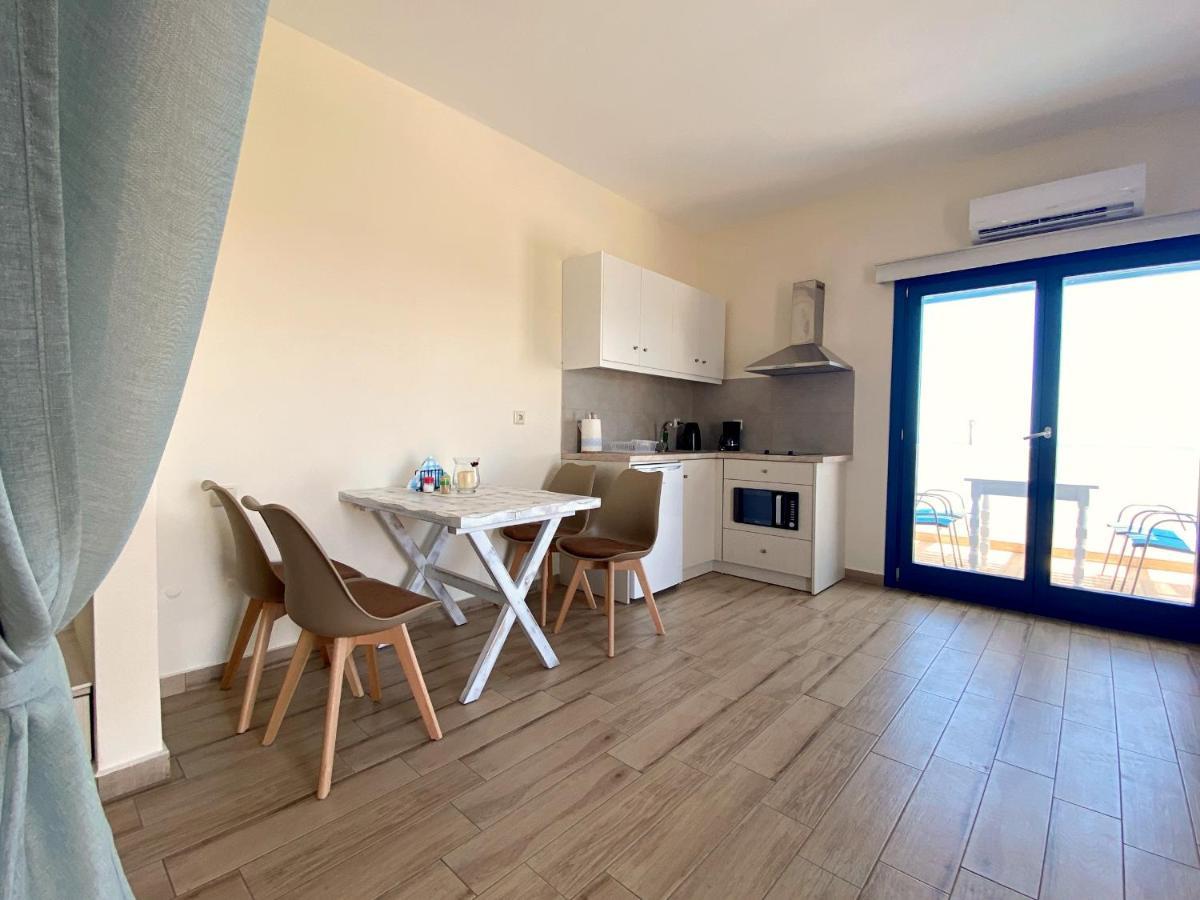 Michail Suites Afiartis Karpathos ภายนอก รูปภาพ